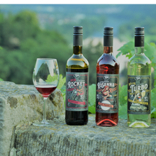 Lade das Bild in den Galerie-Viewer, TrendWine Paket - 6 Flaschen Wein (je 2 x Müller Turbo, Rosanna Rosé, Red Rocket)
